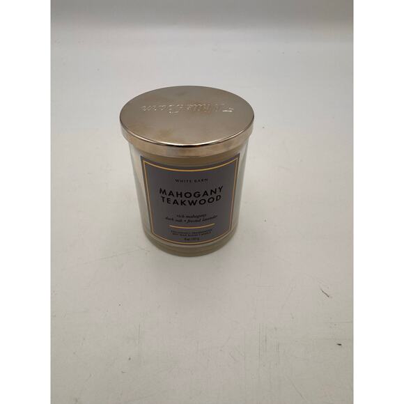 White Barn Mahogany Teakwood Soy Wax Candle 8oz Frosted Lavender Scent - Picture 1 of 3
